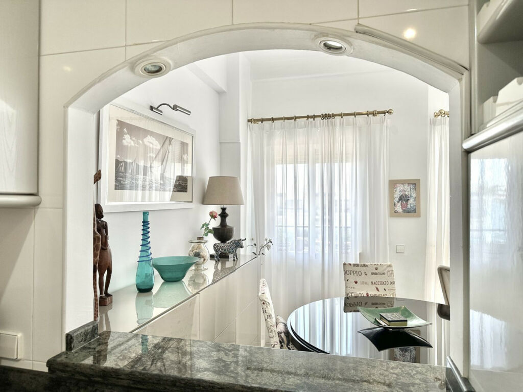Middle Floor Apartment Marbella Málaga - image 10