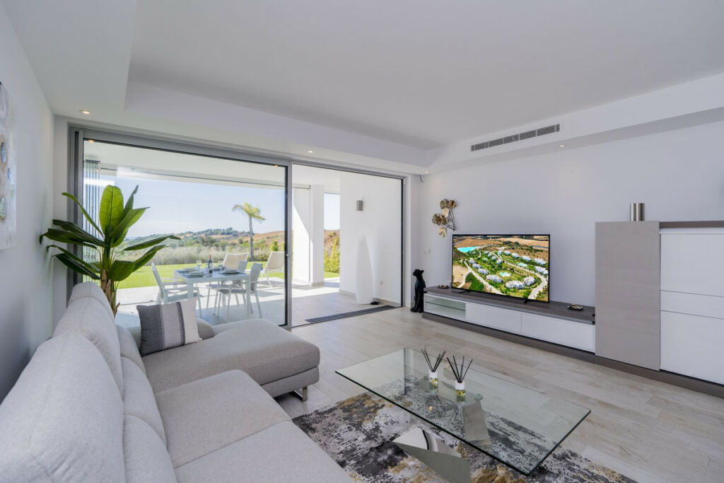 Ground Floor Apartment Estepona Málaga - image 10