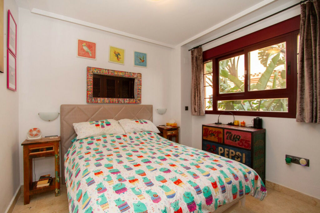 Ground Floor Apartment La Mairena Málaga - image 10