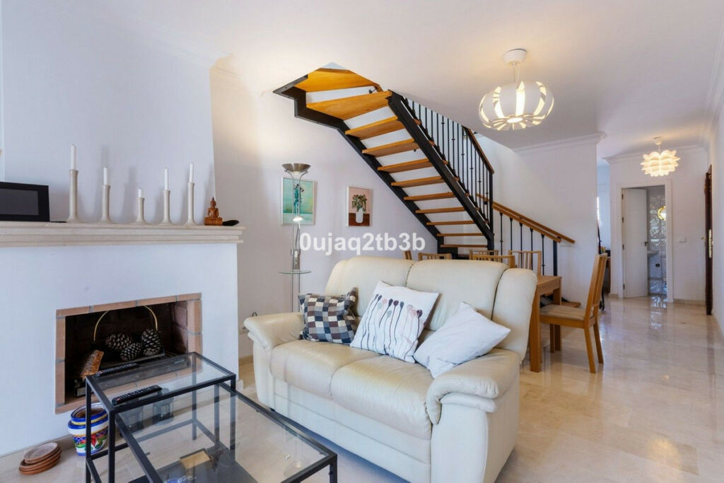 Duplex Nueva Andalucía Málaga - image 10
