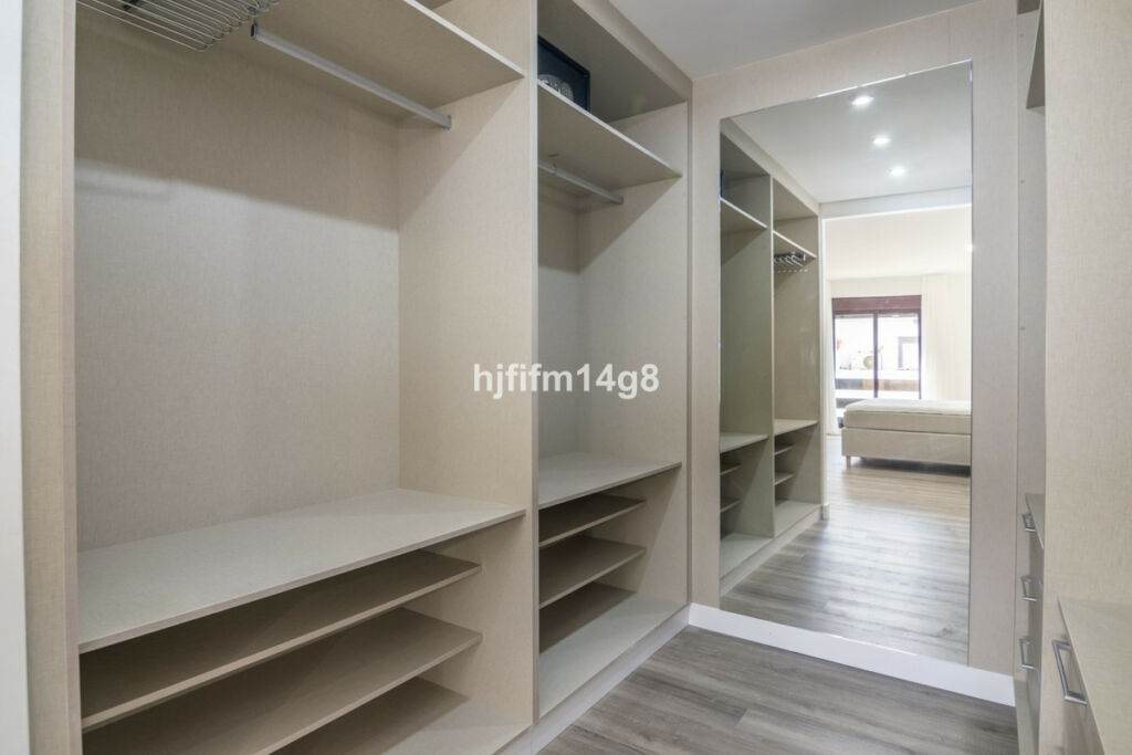 Middle Floor Apartment Nueva Andalucía Málaga - image 10
