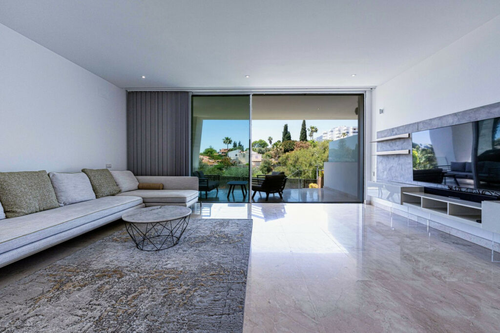 Semi-Detached House Río Real Málaga - image 10