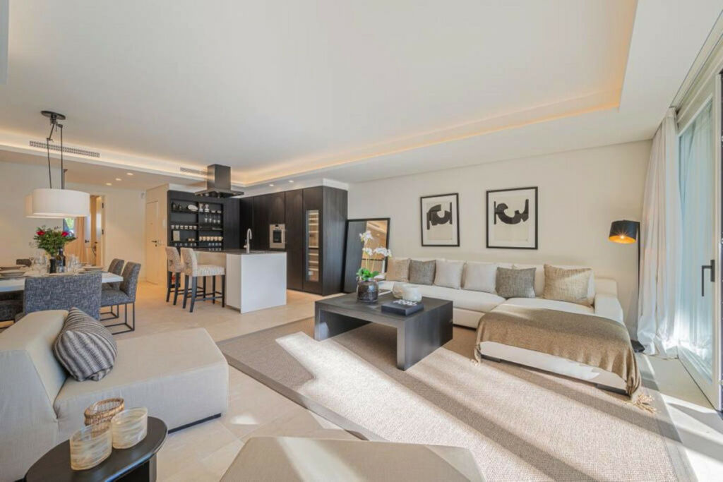 Ground Floor Apartment The Golden Mile Málaga - image 10