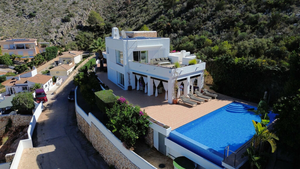 Detached Villa El Portet Alicante - image 10
