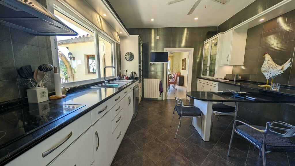 Detached Villa Altea Alicante - image 10