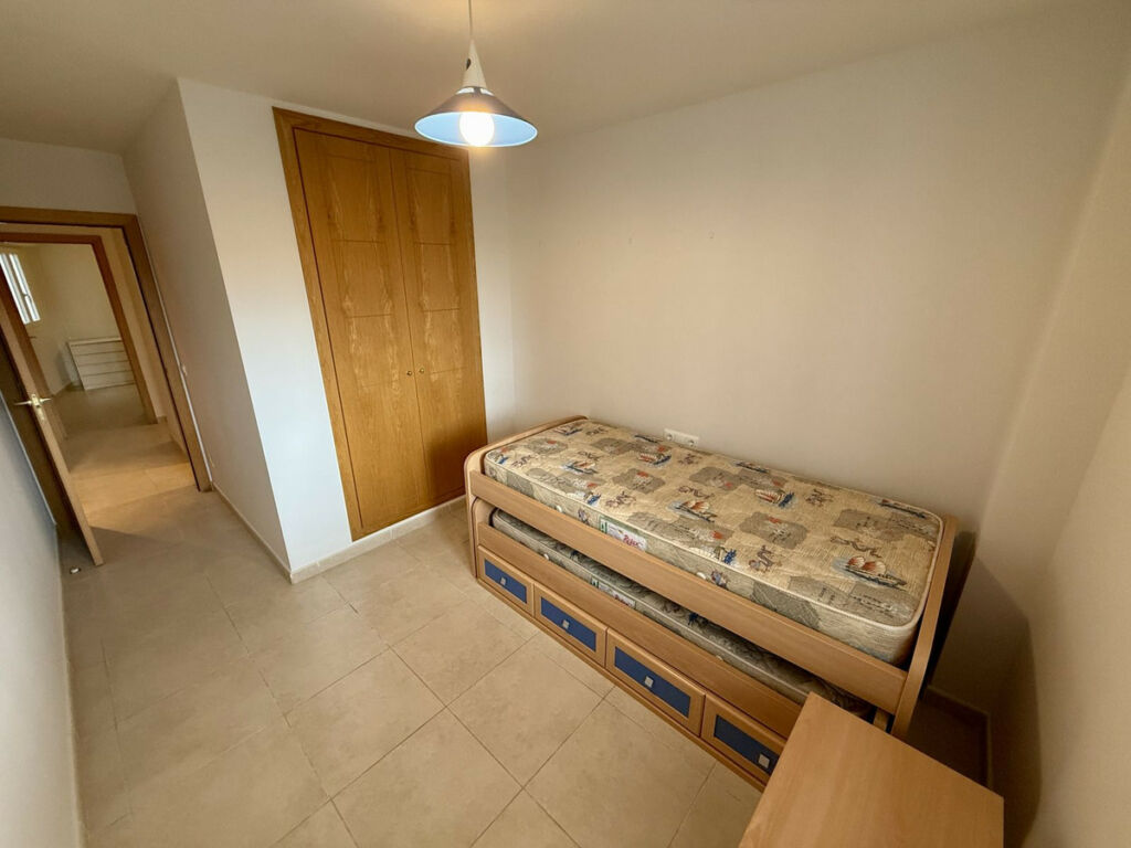 Middle Floor Apartment La Campana Málaga - image 10