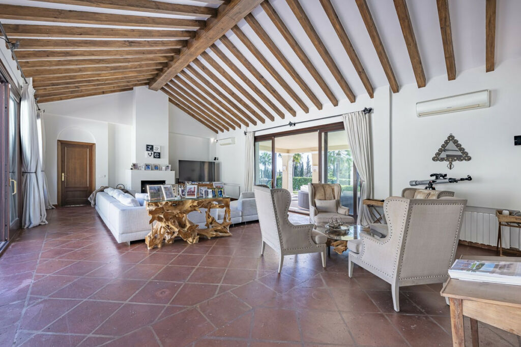 Detached Villa Sotogrande Cádiz - image 10