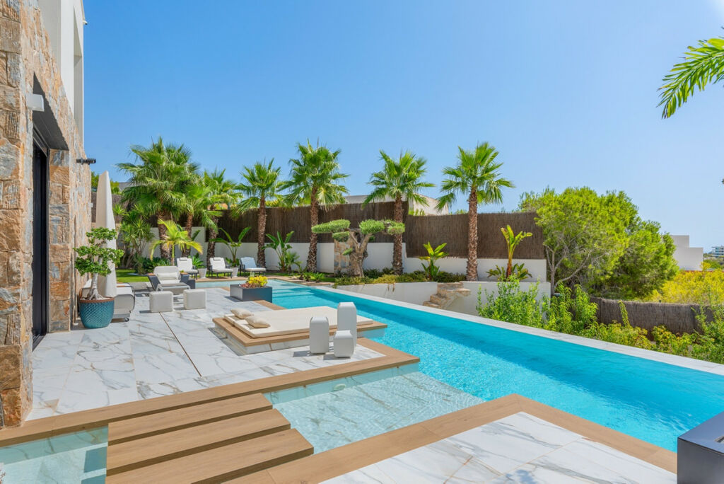 Detached Villa Las Colinas Golf Alicante - image 10