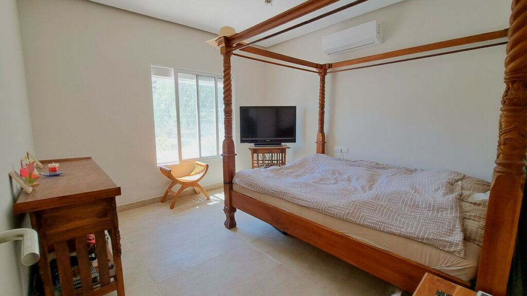 Detached Villa Teulada Alicante - image 10
