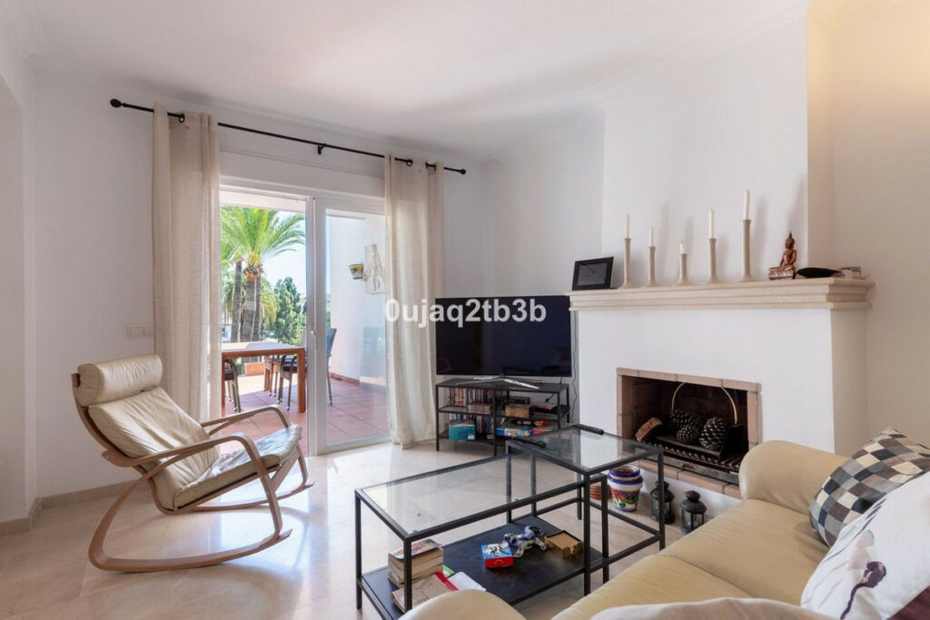 Duplex Nueva Andalucía Málaga - image 11
