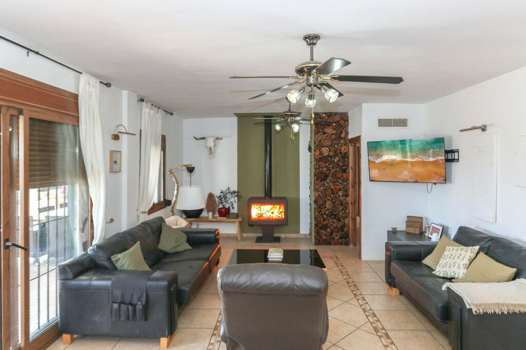 Detached Villa Alozaina Málaga - image 12