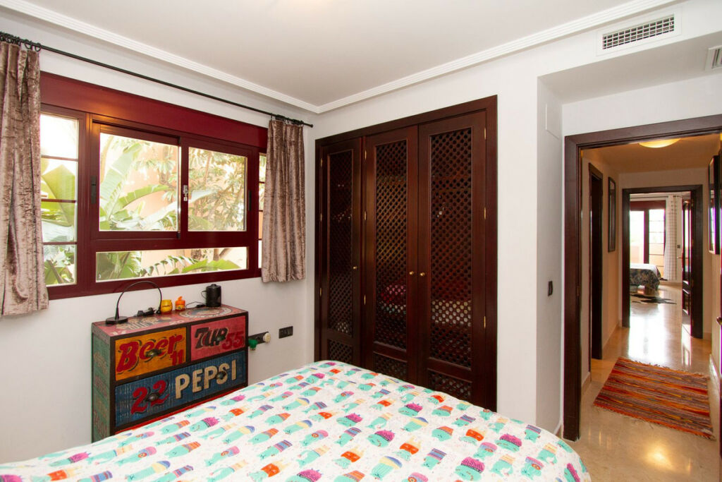 Ground Floor Apartment La Mairena Málaga - image 11
