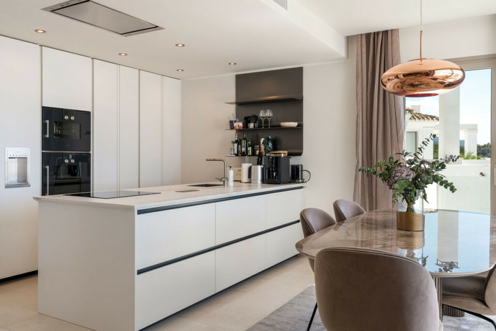 Penthouse Nueva Andalucía Málaga - image 11
