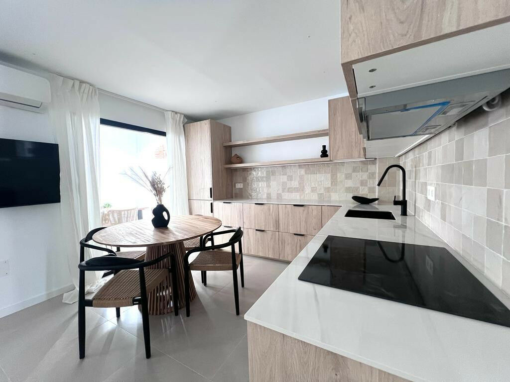Middle Floor Apartment Nueva Andalucía Málaga - image 11