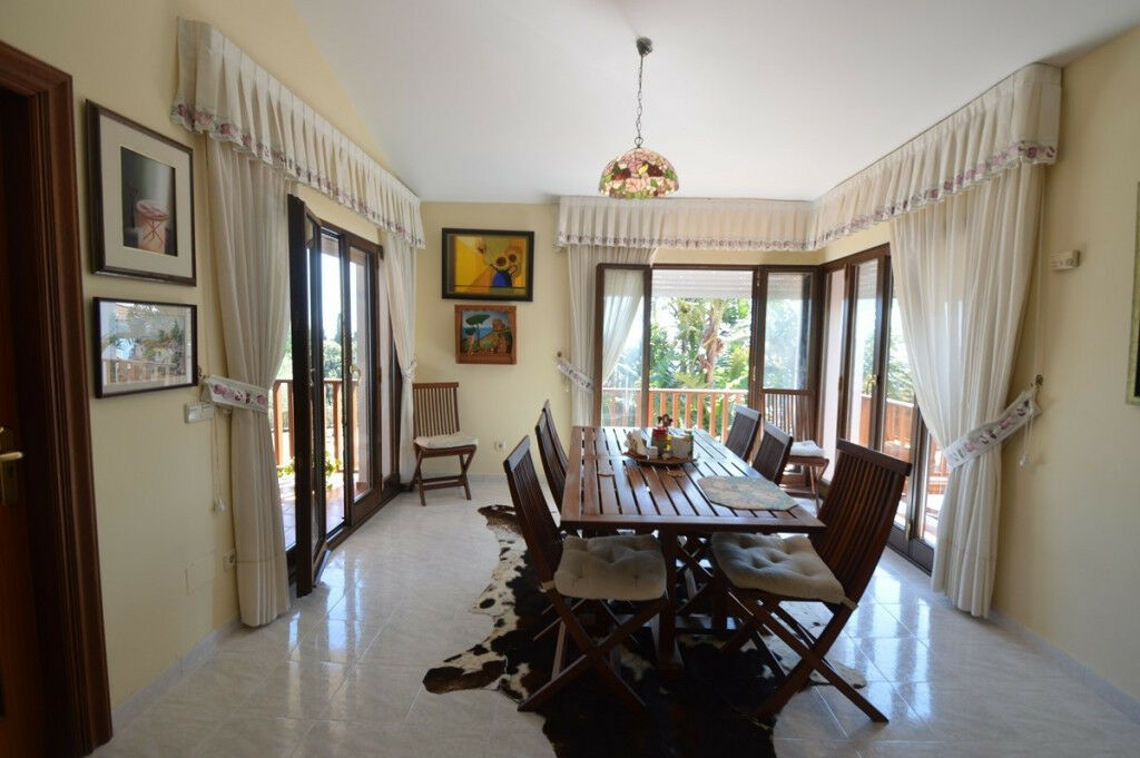 Detached Villa Benalmadena Málaga - image 11