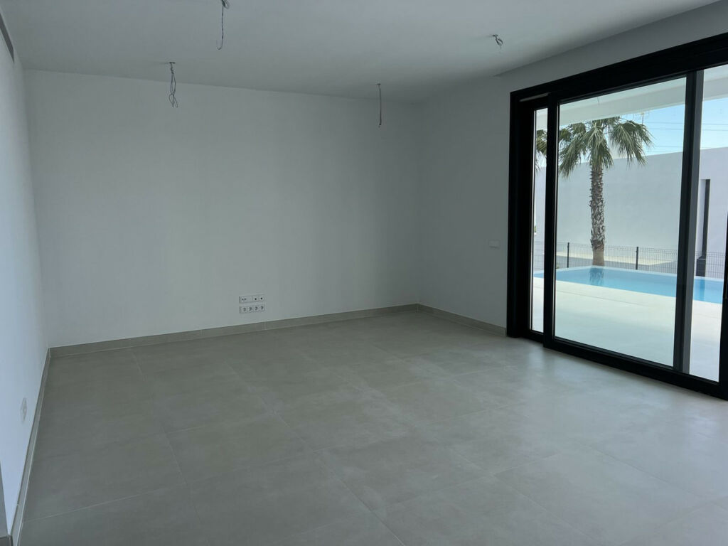 Detached Villa Fuengirola Málaga - image 7