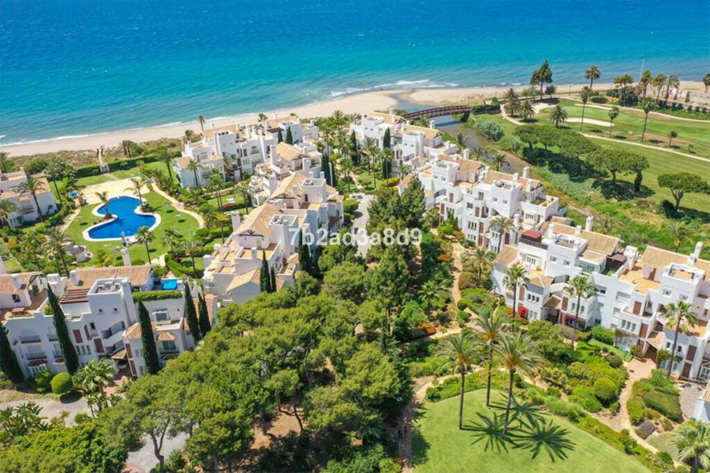 Middle Floor Apartment Los Monteros Málaga - image 11