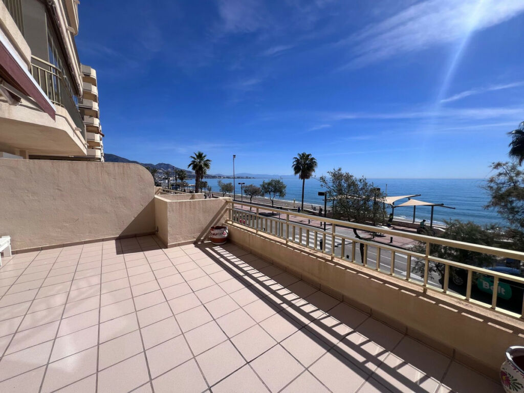 Middle Floor Apartment Fuengirola Málaga - image 11
