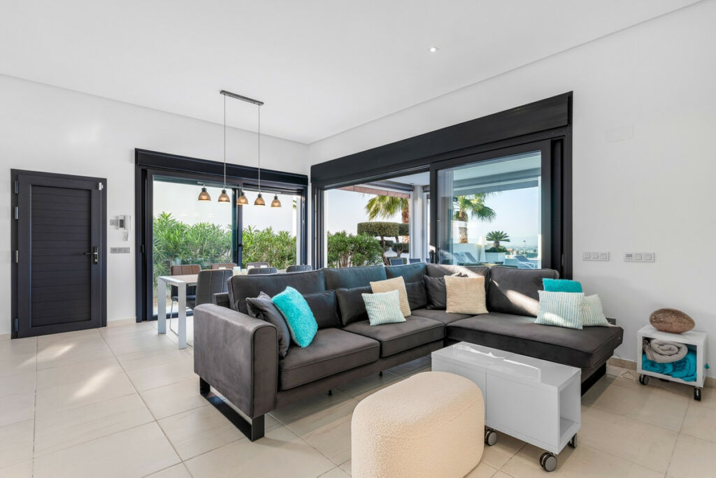 Detached Villa Benijofar Alicante - image 11