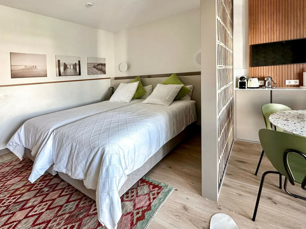 Middle Floor Studio Puerto Banús Málaga - image 16