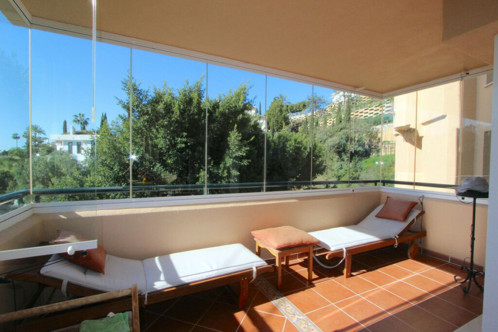 Middle Floor Apartment Elviria Málaga - image 10