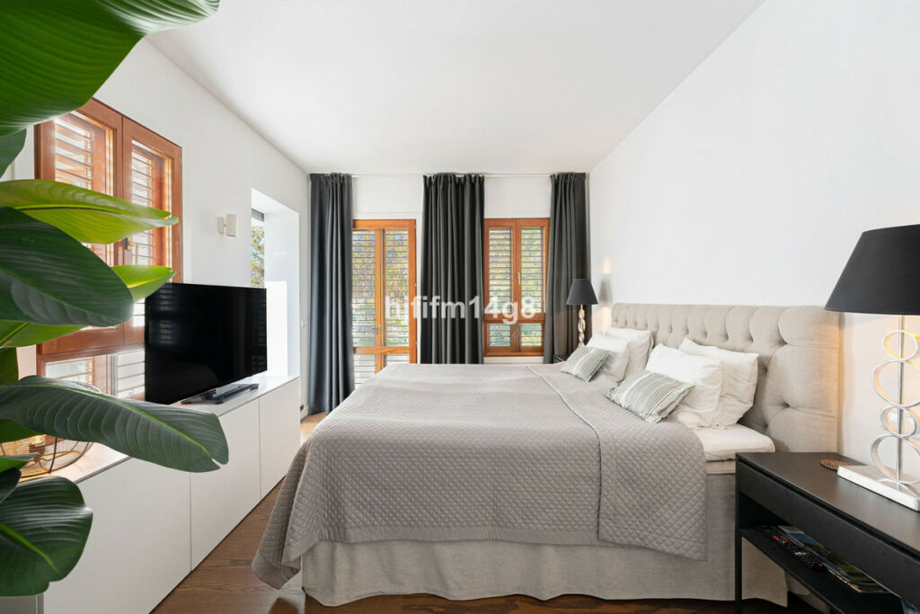 Penthouse Duplex Nueva Andalucía Málaga - image 11