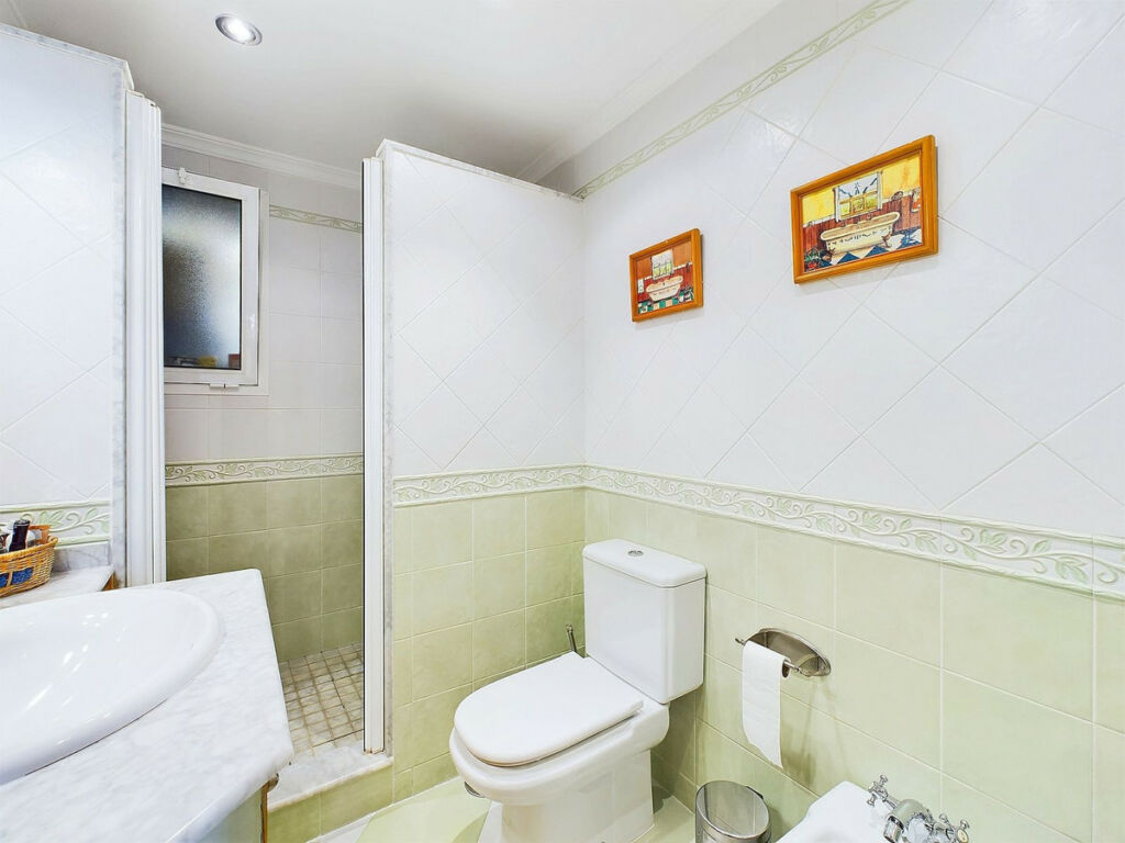 Townhouse Estepona Málaga - image 11