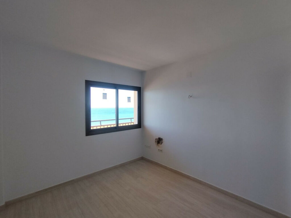 Middle Floor Apartment Fuengirola Málaga - image 11