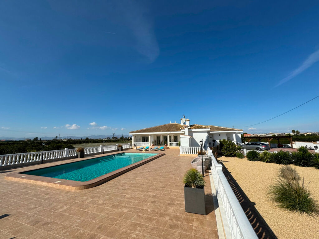 Detached Villa Rojales Alicante - image 11