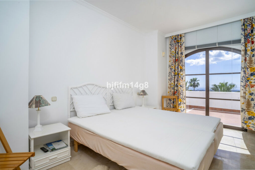 Penthouse Los Arqueros Málaga - image 11