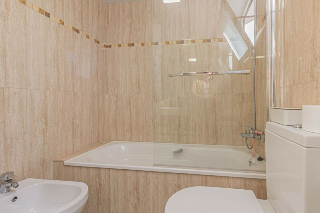 Middle Floor Apartment La Alcaidesa Cádiz - image 14