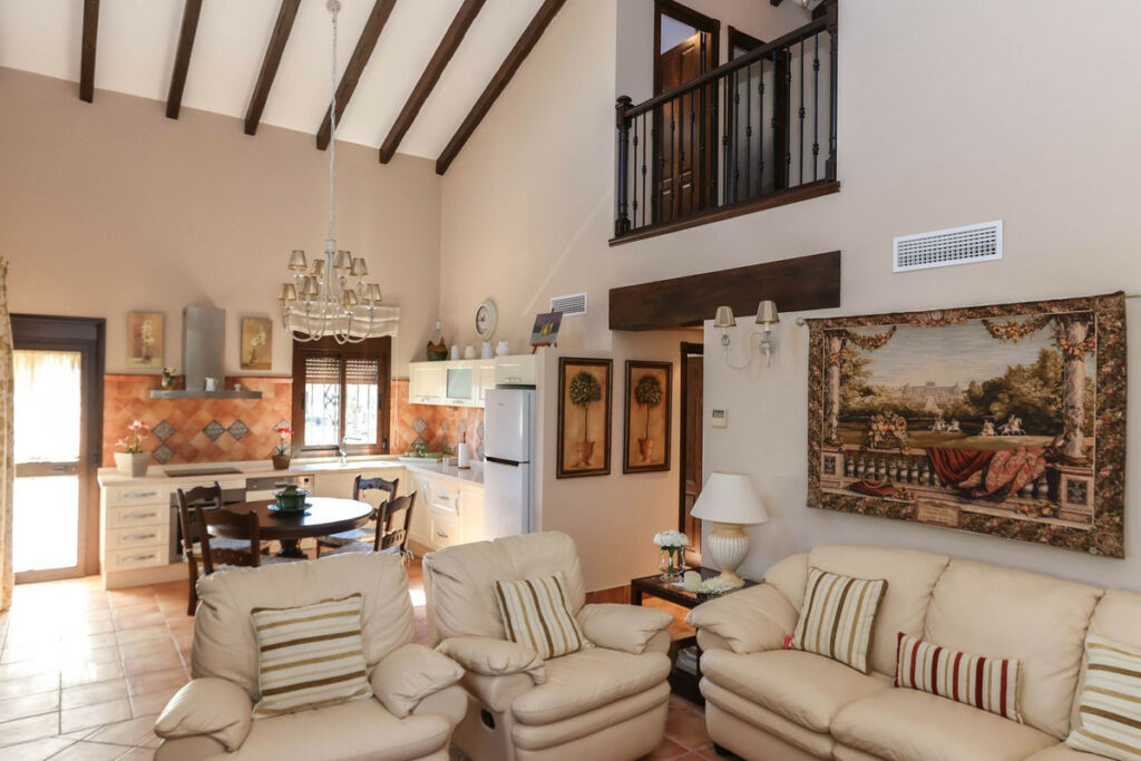 Detached Villa Guaro Málaga - image 11