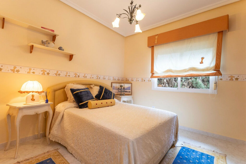 Detached Villa Ciudad Quesada Alicante - image 11
