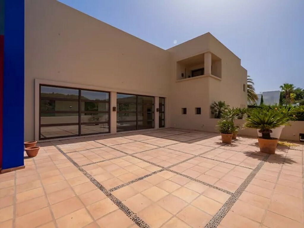 Detached Villa Sotogrande Alto Cádiz - image 11