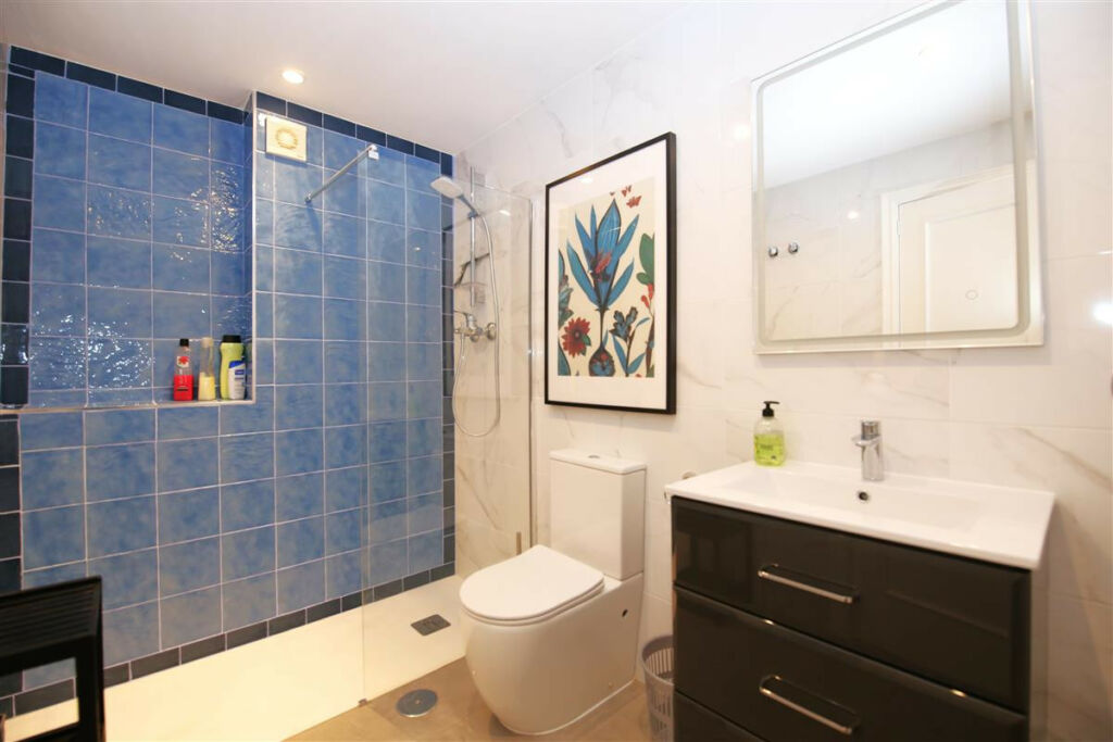 Penthouse Estepona Málaga - image 11