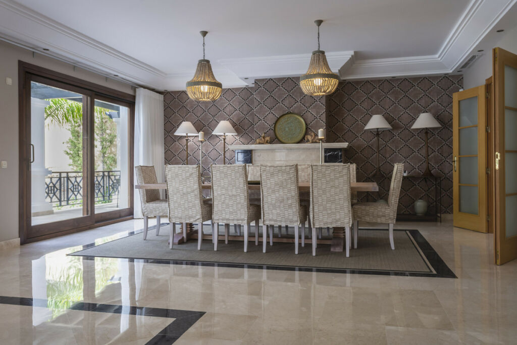 Detached Villa El Madroñal Málaga - image 11