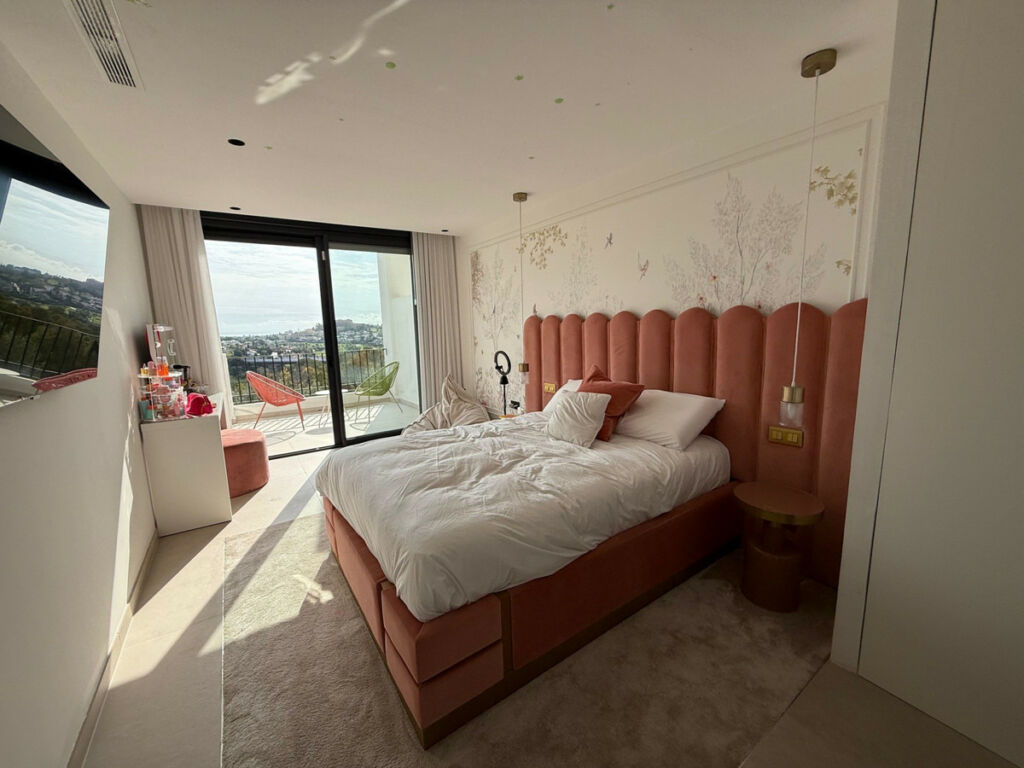 Townhouse Benahavís Málaga - image 11
