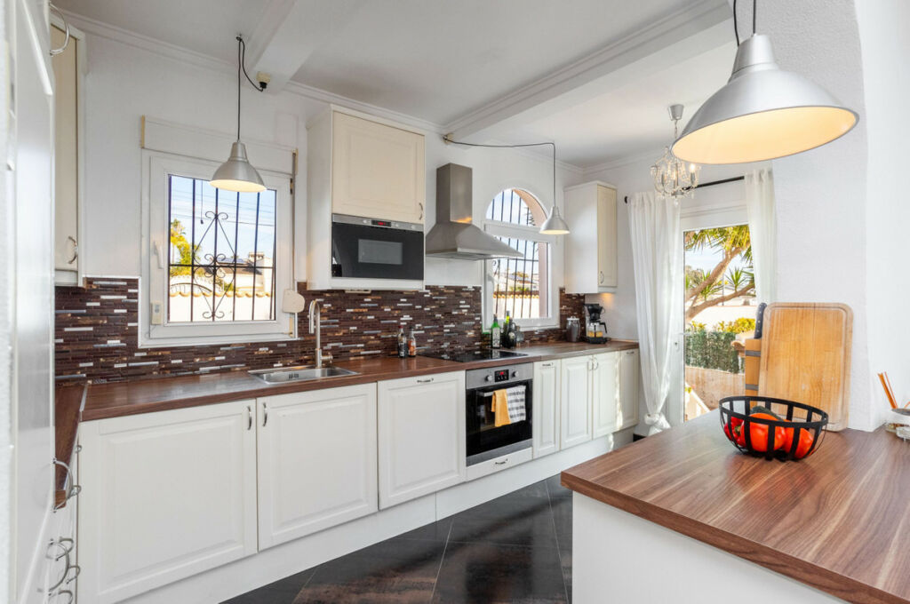 Detached Villa Torrevieja Alicante - image 11
