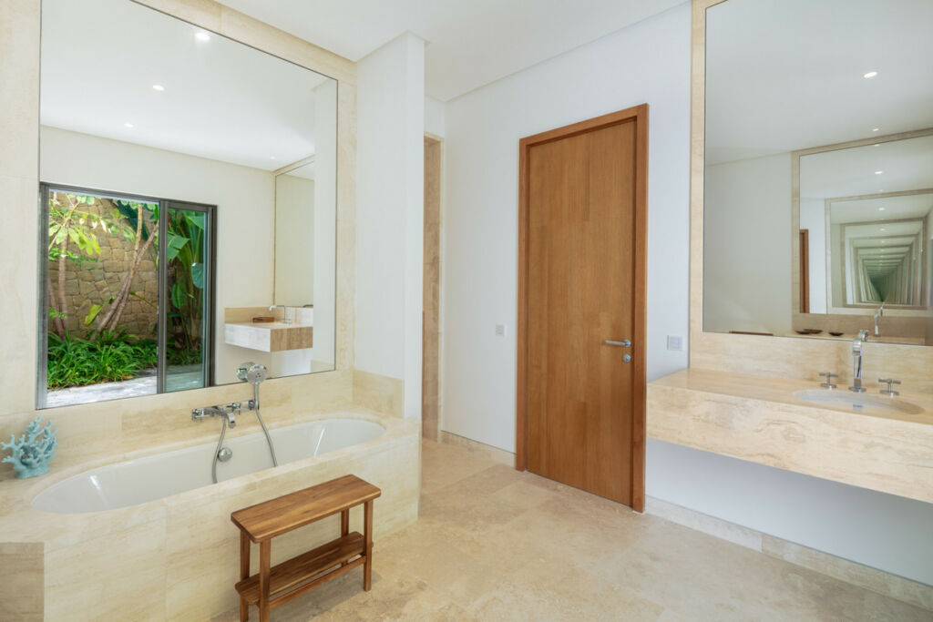Detached Villa Casares Málaga - image 11