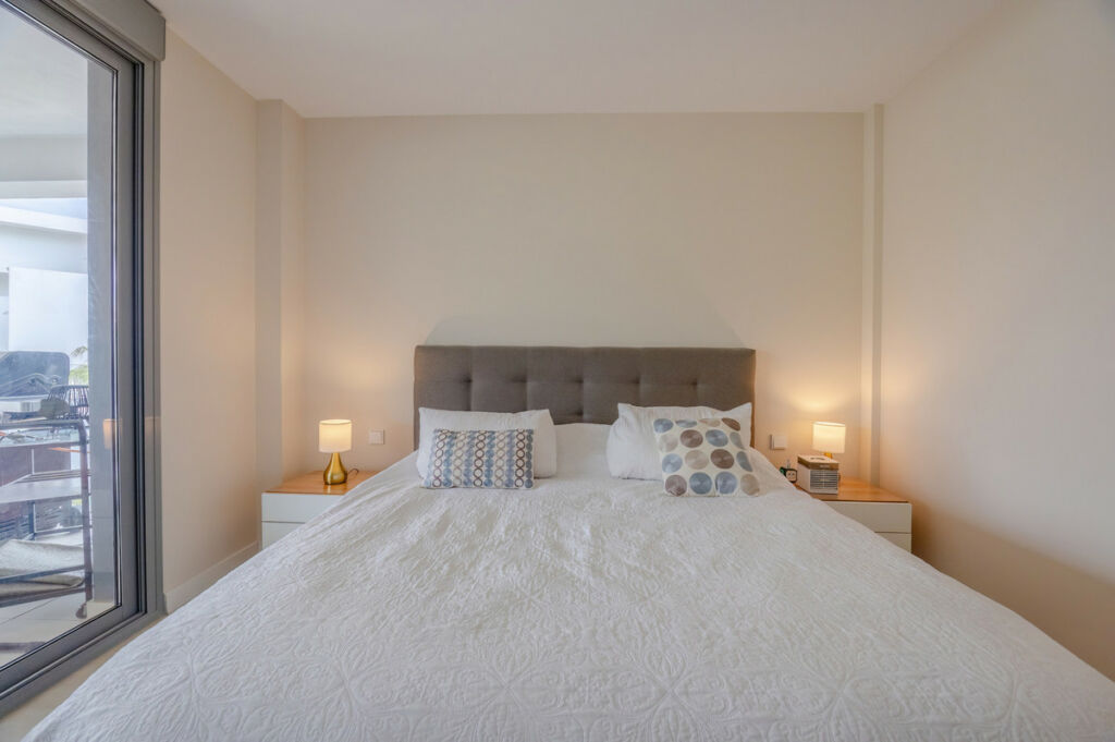Middle Floor Apartment Estepona Málaga - image 10
