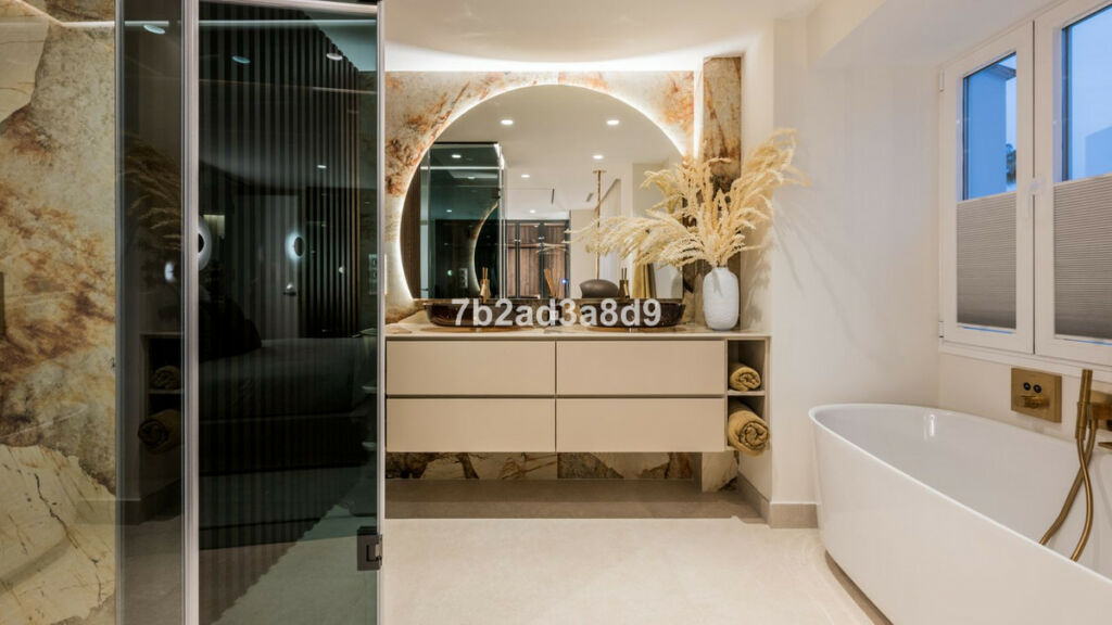 Middle Floor Apartment Los Monteros Málaga - image 12