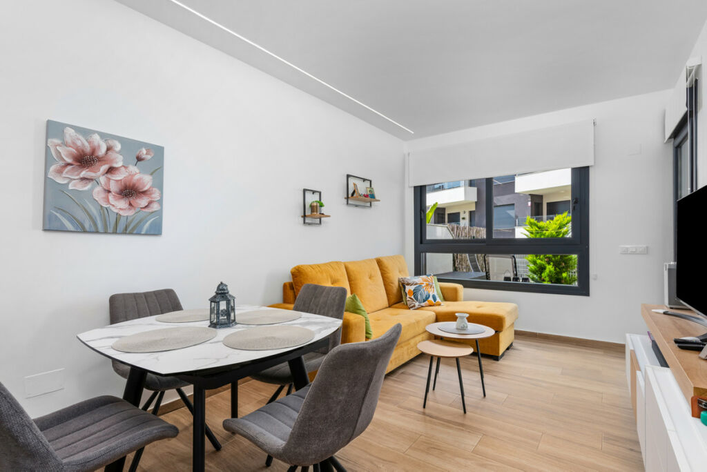 Ground Floor Apartment Villamartin Alicante - image 12