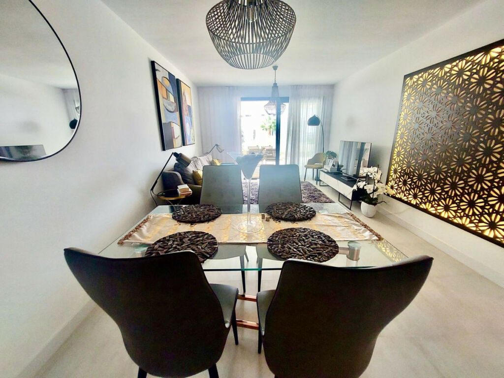 Middle Floor Apartment Estepona Málaga - image 12