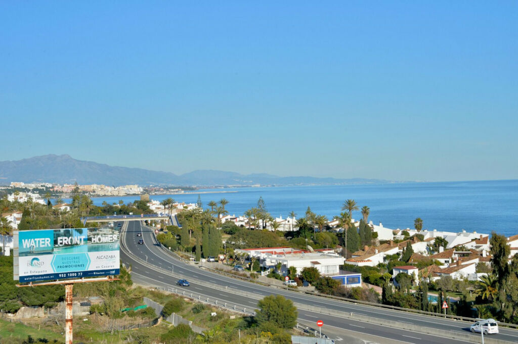 Top Floor Apartment Estepona Málaga - image 13