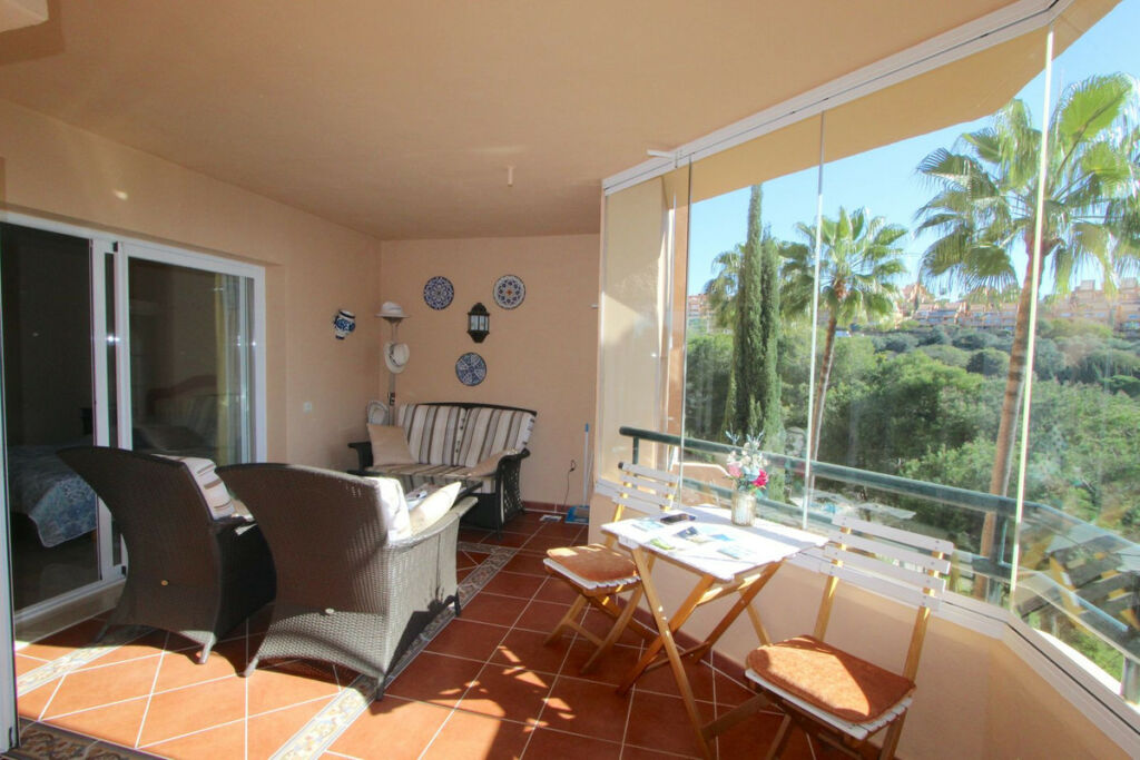 Middle Floor Apartment Elviria Málaga - image 11
