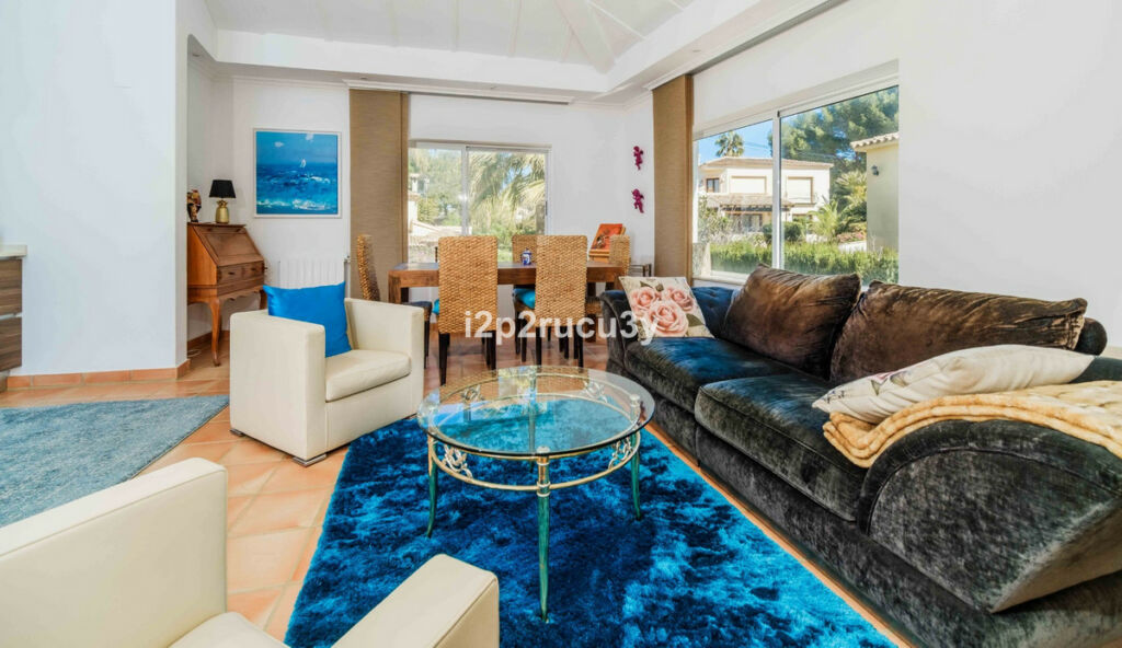 Detached Villa Moraira Alicante - image 13
