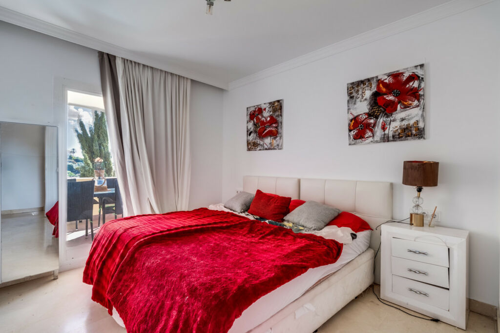 Middle Floor Apartment La Quinta Málaga - image 13