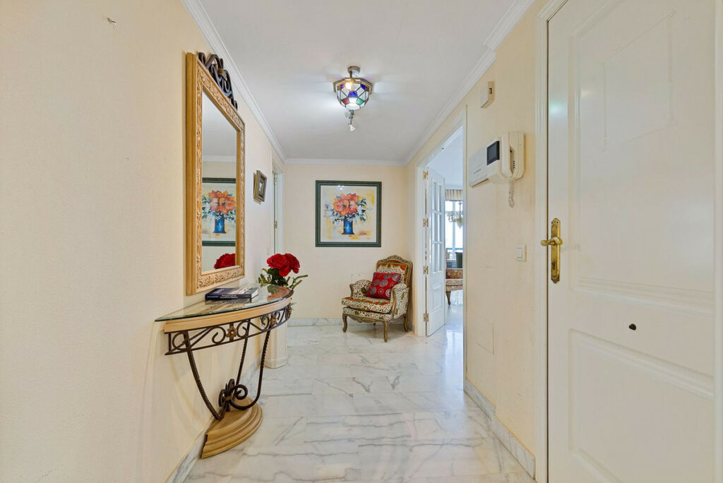 Penthouse Fuengirola Málaga - image 12