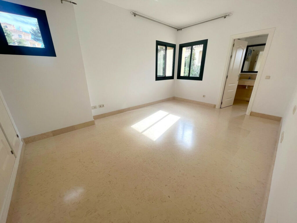 Penthouse Duplex Benahavís Málaga - image 12