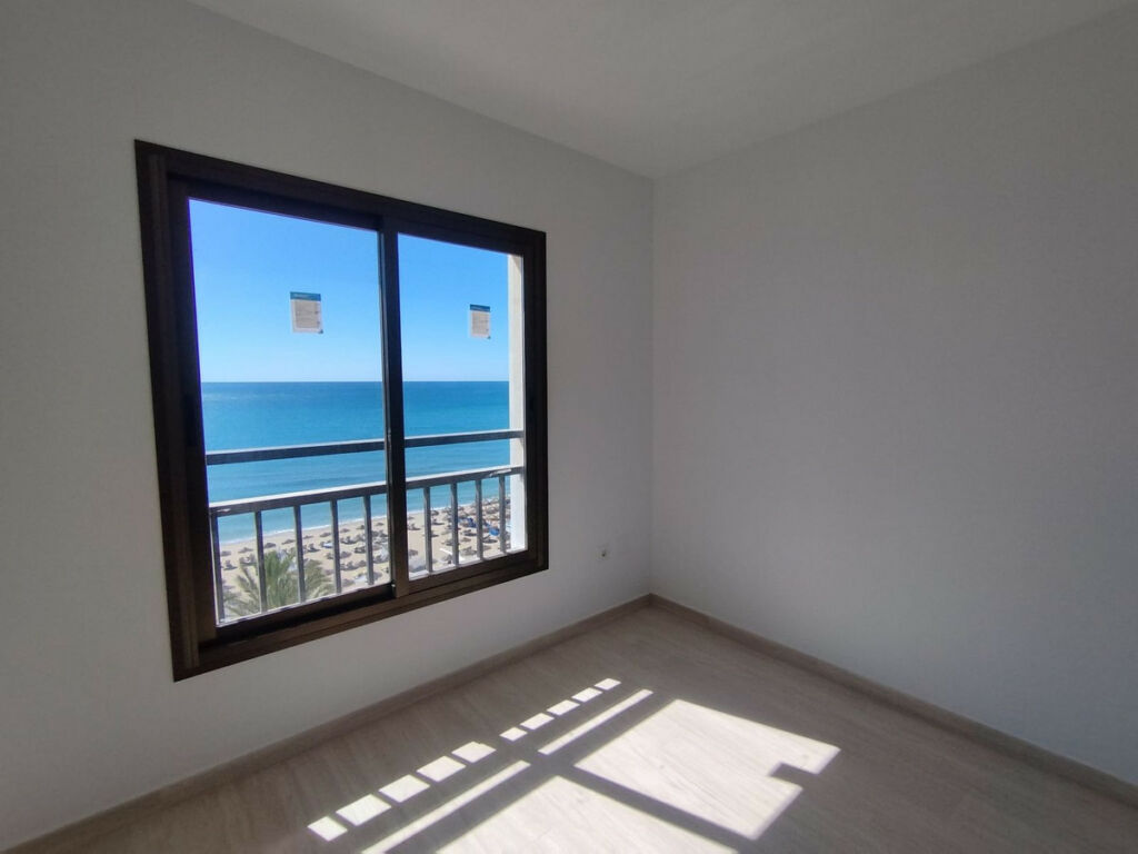 Middle Floor Apartment Fuengirola Málaga - image 12